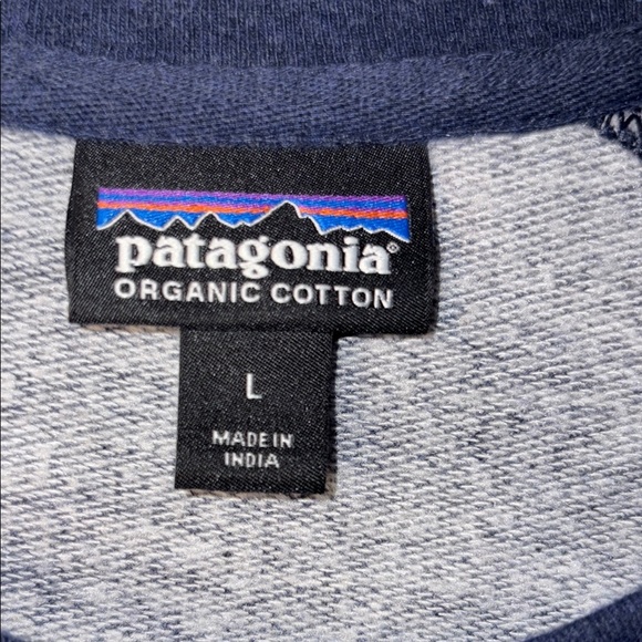 Patagonia Dark Blue Long Sleeve with Vibrant Logo - Picture 4 of 7